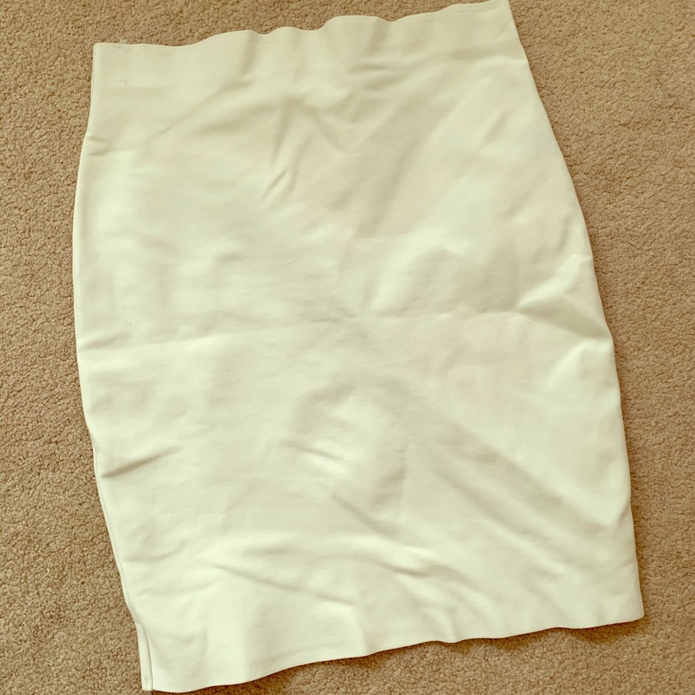 White stretch skirt